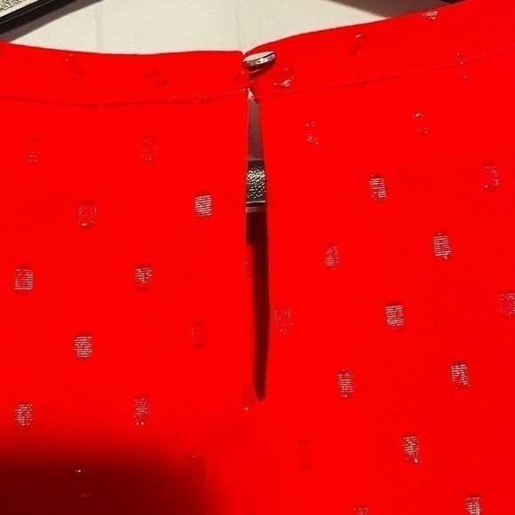 APT 9 Top Sizs Small Red blouse with sequins. Sleeveless, layered, light fabric. - Picture 3 of 11